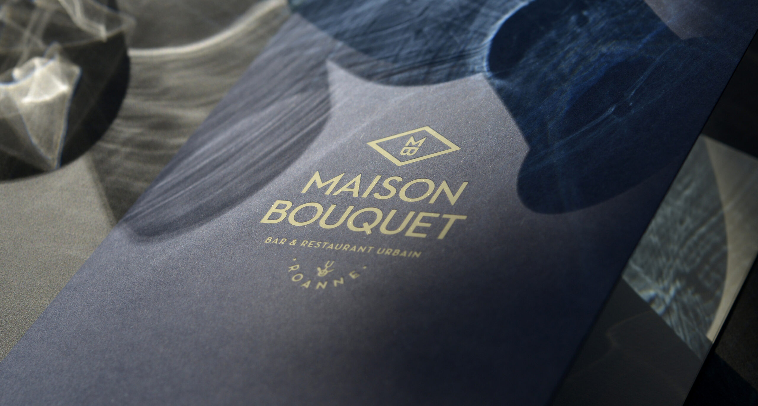 maison bouquet vikiu design logo 